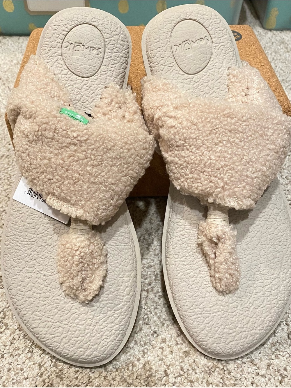Sanuk Women's Cream Sherpa Toe-Post Sandals, Sz. 6